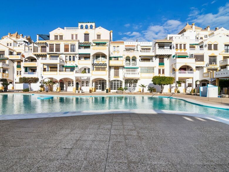 Lovely Apartment In Roquetas de Mar With Balcony