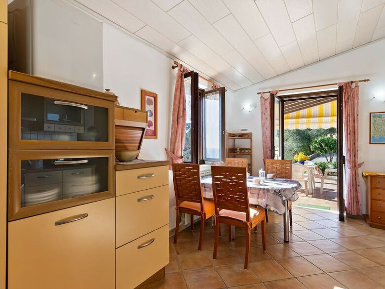 Pleasant Holiday Home In Merea With Sea View �
