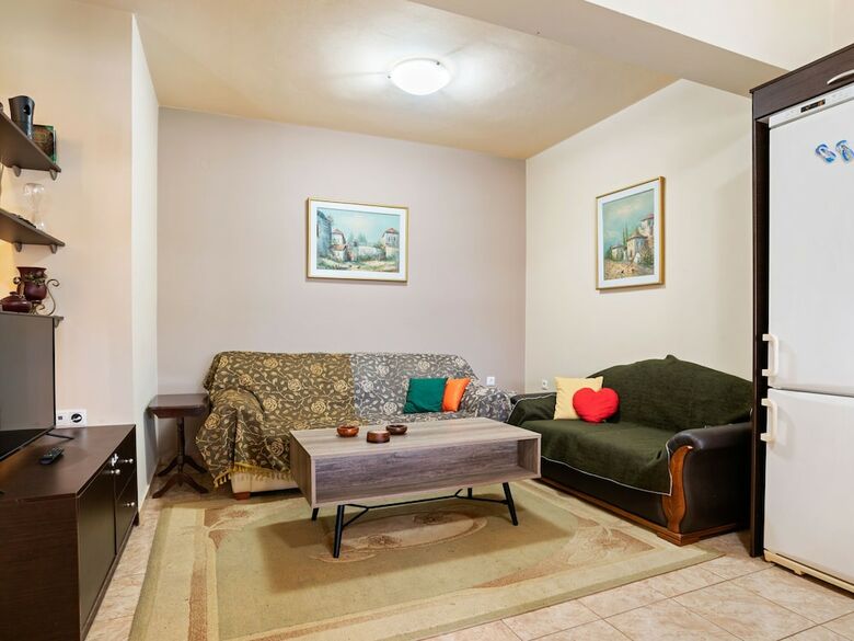 Welcoming Apartment In Venerato With Garden