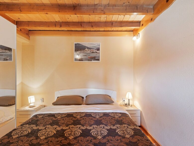 Cabana Lavish Apartment In Polaca With Swimming Pool