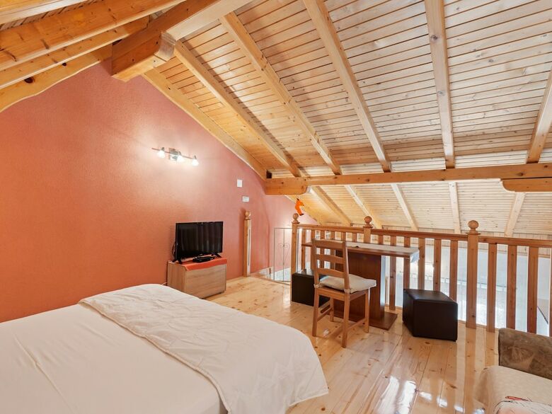 Cabana Lavish Apartment In Polaca With Swimming Pool