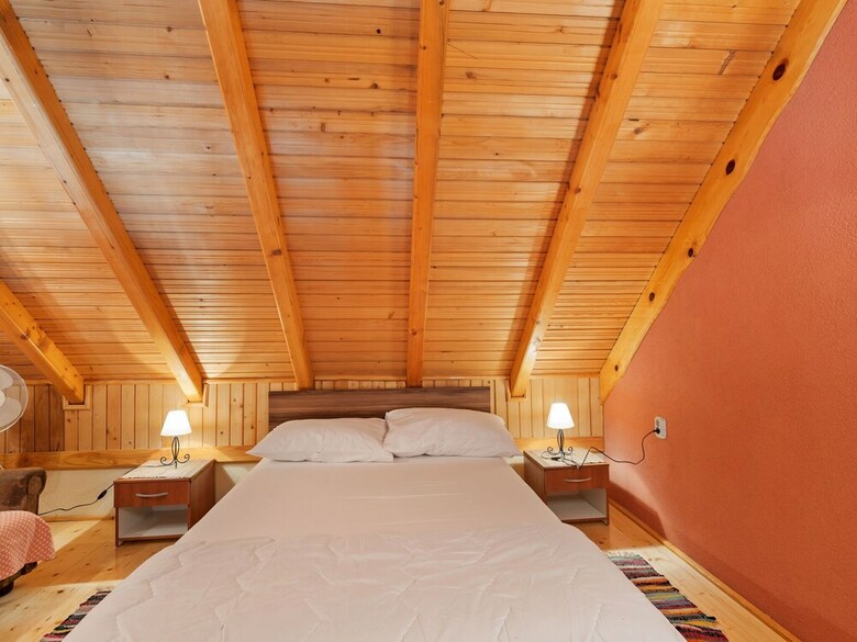 Cabana Lavish Apartment In Polaca With Swimming Pool