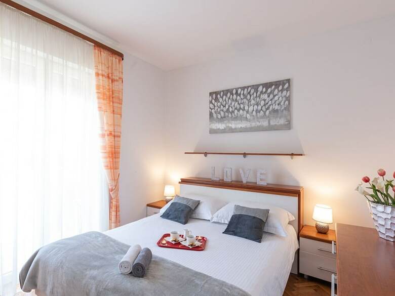 Trendy Holiday Home In Zadar With Balcony