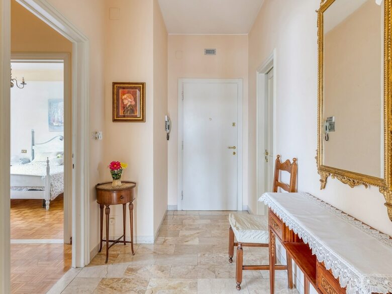 Snug Holiday Home In Sal� With Balcony