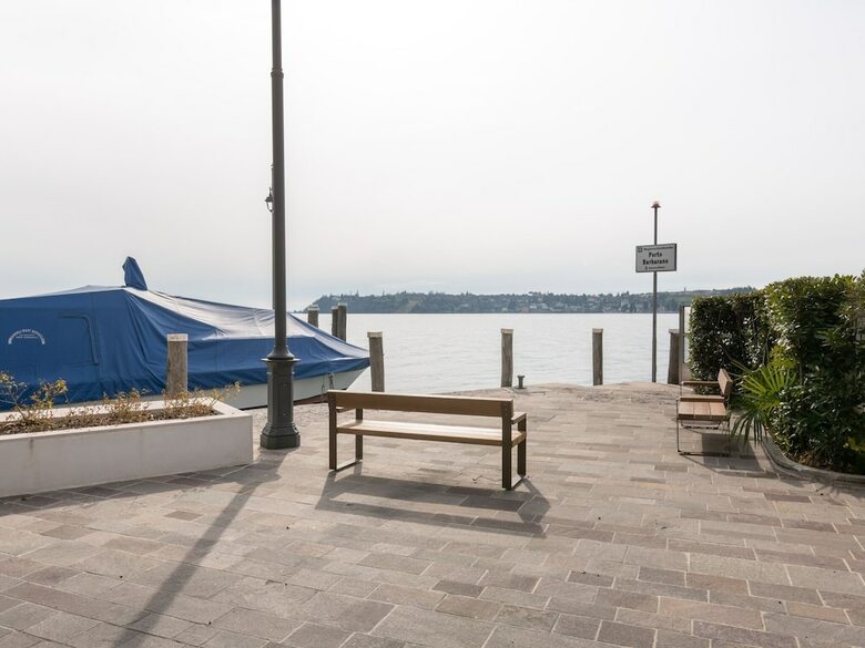Snug Holiday Home In Sal� With Balcony
