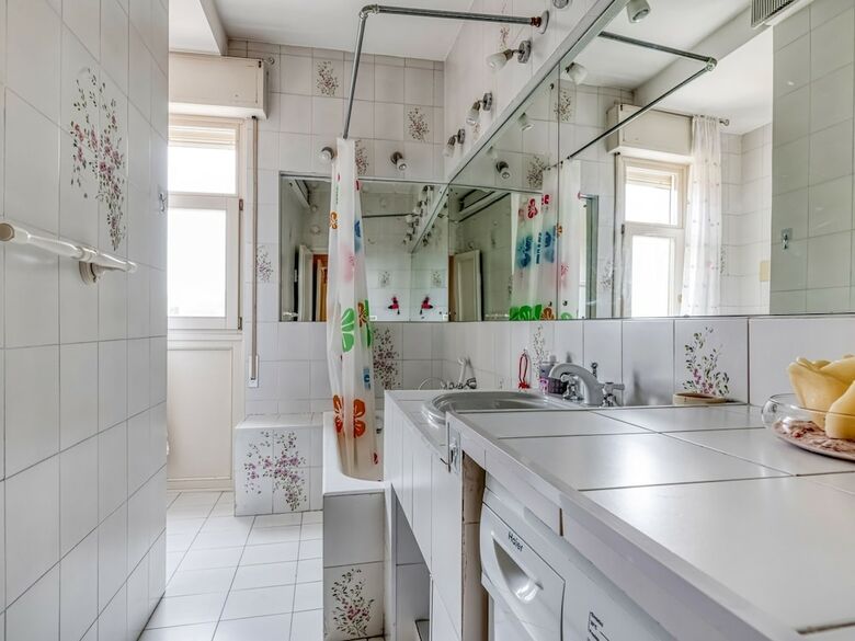 Snug Holiday Home In Sal� With Balcony