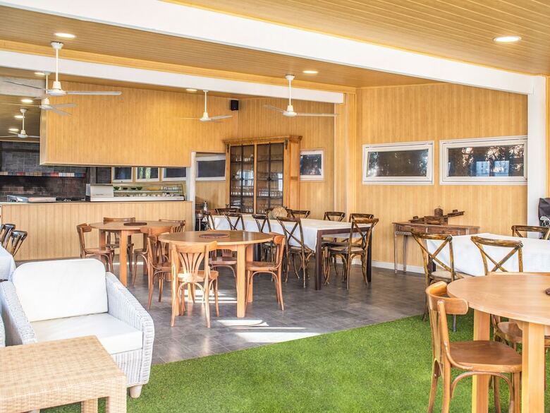 Beautiful Bungalow In Oliva With Swimming Pool
