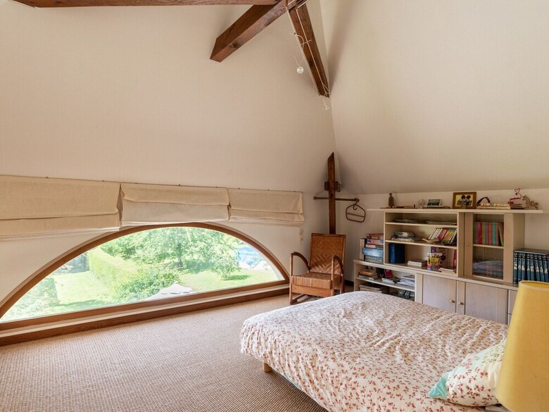 Quaint Holiday Home In Morogues With Garden