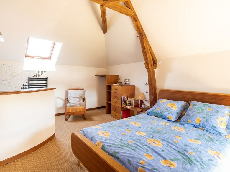Quaint Holiday Home In Morogues With Garden
