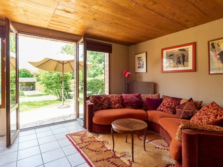 Quaint Holiday Home In Morogues With Garden
