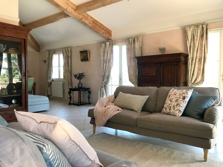 Beautiful Charming Bastide Style Villa In Le Plan-de-la-tour With Private Pool