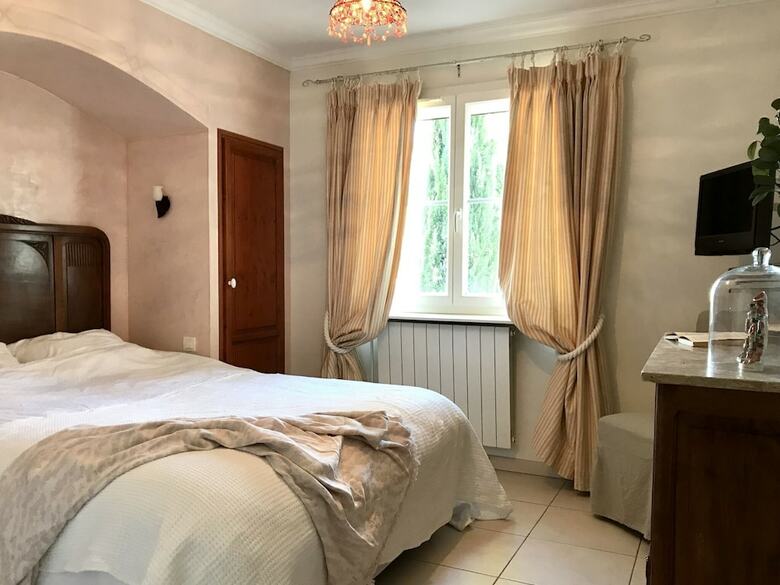 Beautiful Charming Bastide Style Villa In Le Plan-de-la-tour With Private Pool