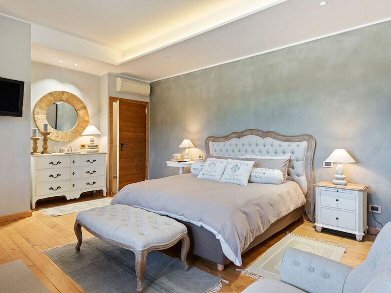 Luxurious Villa In Mentana With Garden