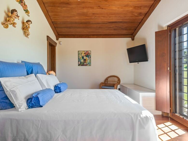 Luxurious Villa In Mentana With Garden