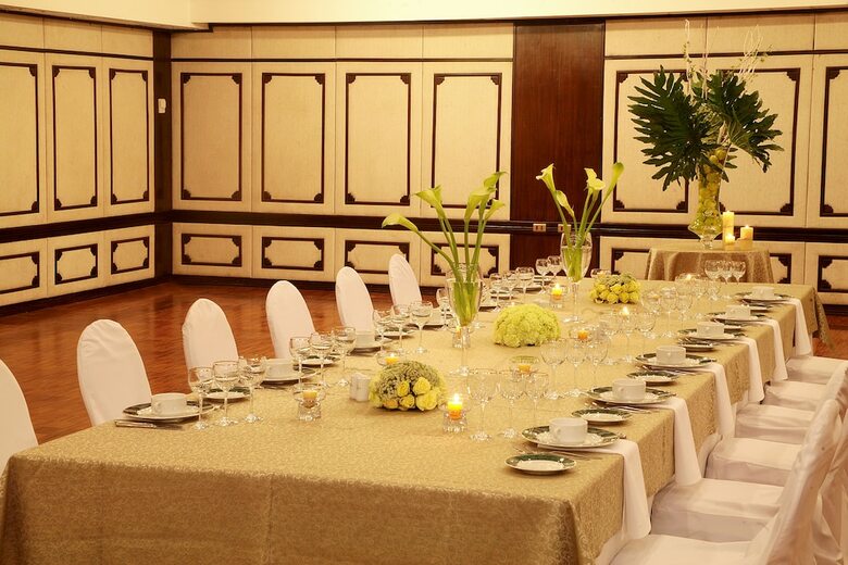 Camino Real Hotel