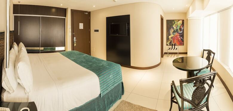 Camino Real Hotel