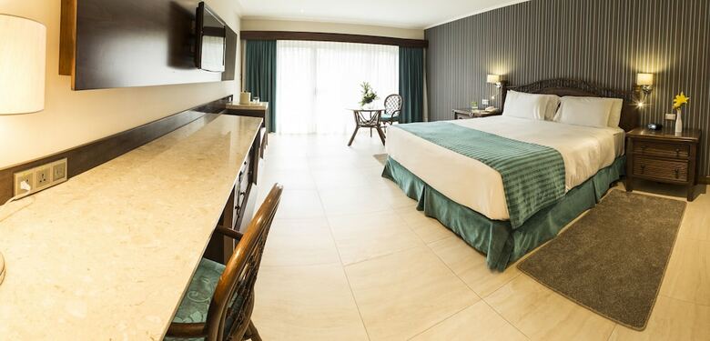 Camino Real Hotel