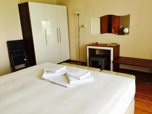 Apartments In Grand Midia Aheloy Palace