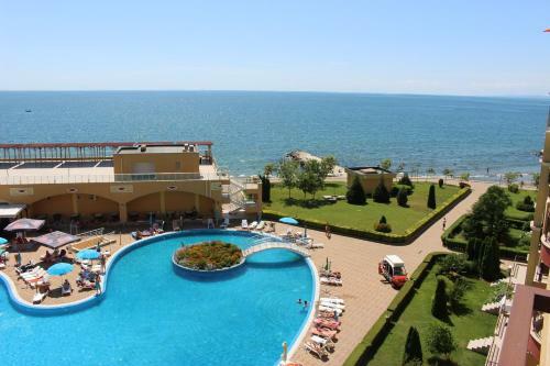 Apartments In Grand Midia Aheloy Palace