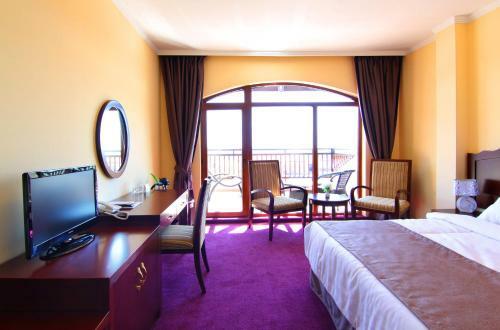 Vineyards Hotel