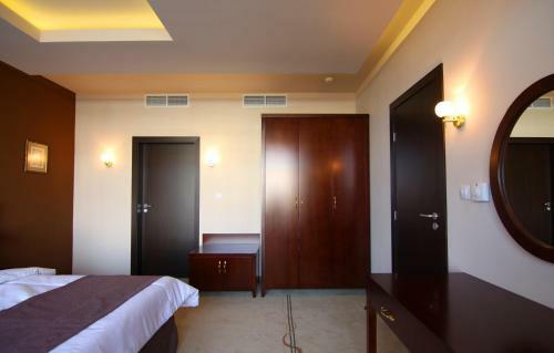 Vineyards Hotel