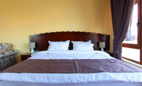 Vineyards Hotel