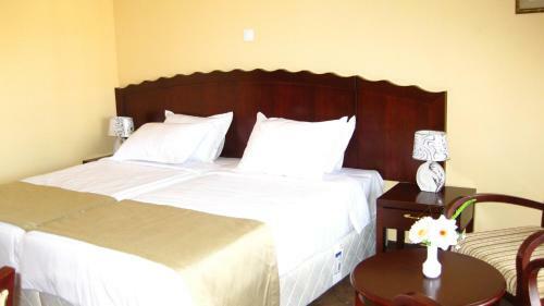 Vineyards Hotel