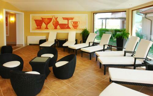 Vineyards Hotel