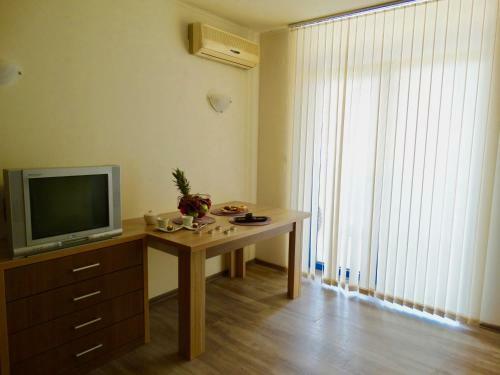 Rainbow Aparthotel