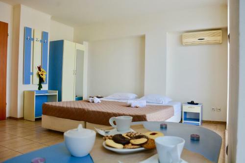 Rainbow Aparthotel