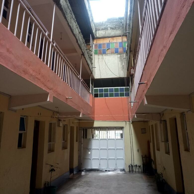 Hotel Travellers Guest House - Adults Only