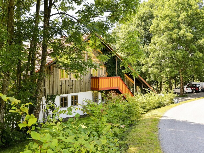 Traditional Apartment In Altreichenau With Garden