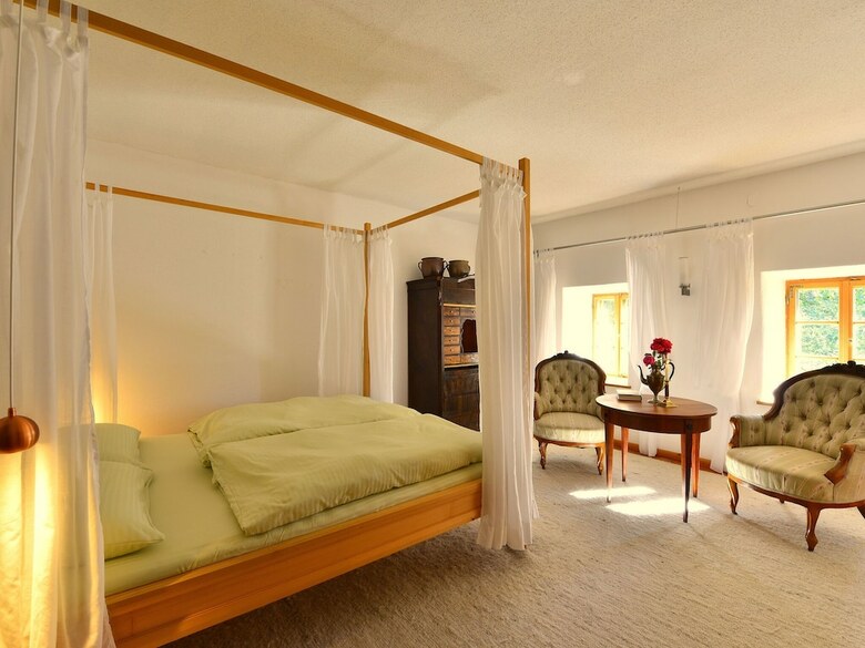 Traditional Apartment In Altreichenau With Garden