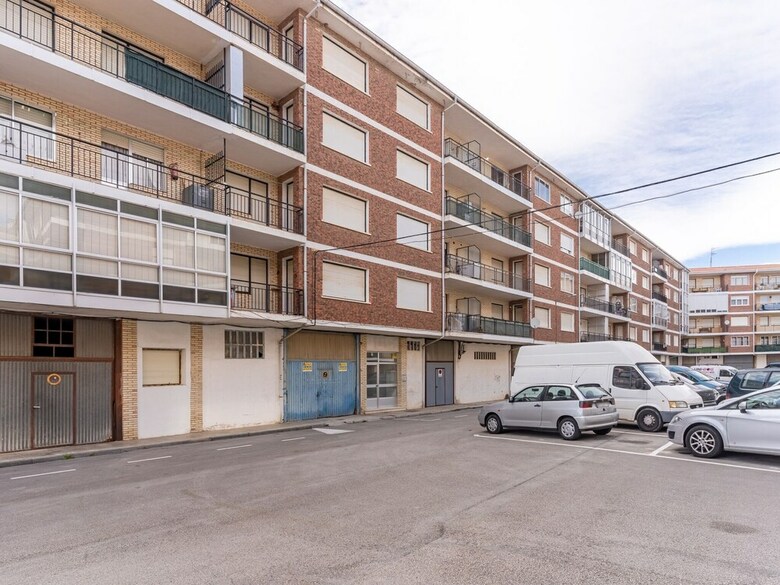 Simplistic Apartment In Villarcayo With Garden
