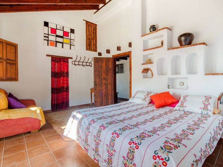 Pretty Cottage In Alcauc�n With Private Swimming Pool