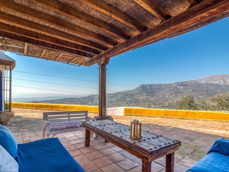 Pretty Cottage In Alcauc�n With Private Swimming Pool
