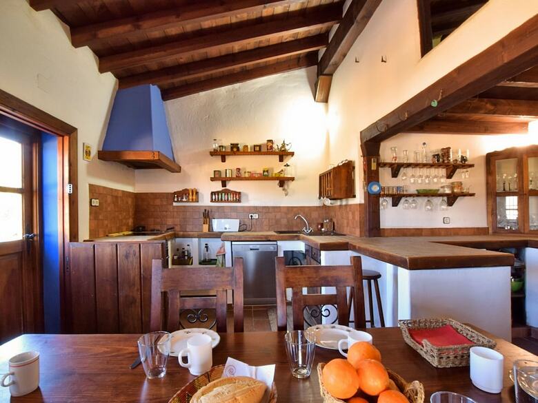 Pretty Cottage In Alcauc�n With Private Swimming Pool
