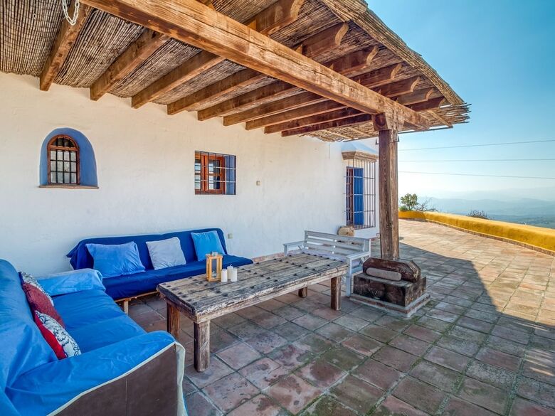 Pretty Cottage In Alcauc�n With Private Swimming Pool