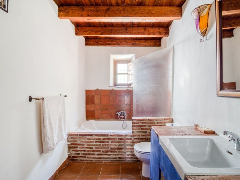 Pretty Cottage In Alcauc�n With Private Swimming Pool