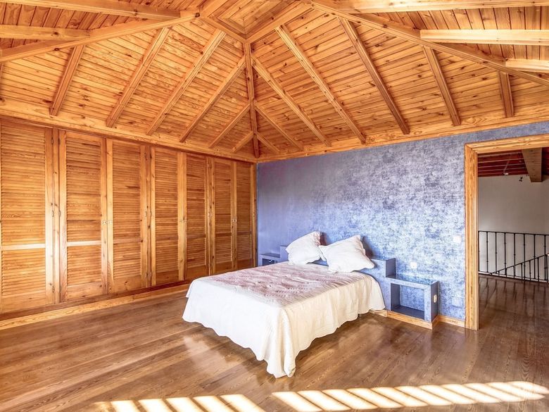 Fascinating Holiday Home In Villaca�as With Swimming Pool