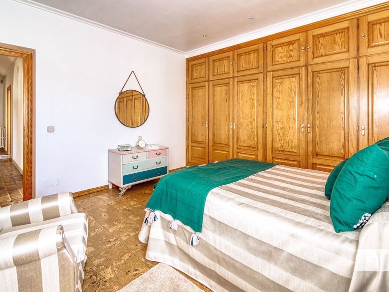 Fascinating Holiday Home In Villaca�as With Swimming Pool
