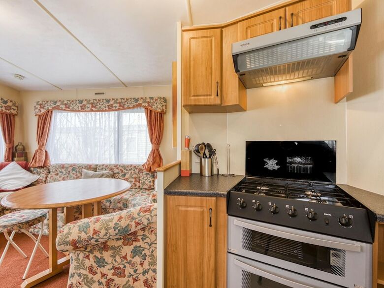 Alluring Home In Hastings Near Sea