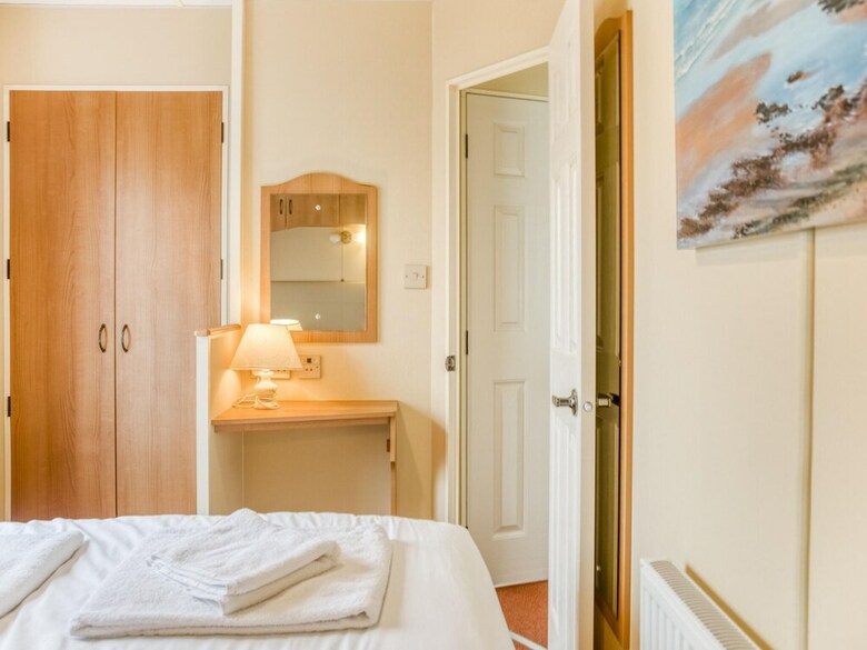 Alluring Home In Hastings Near Sea