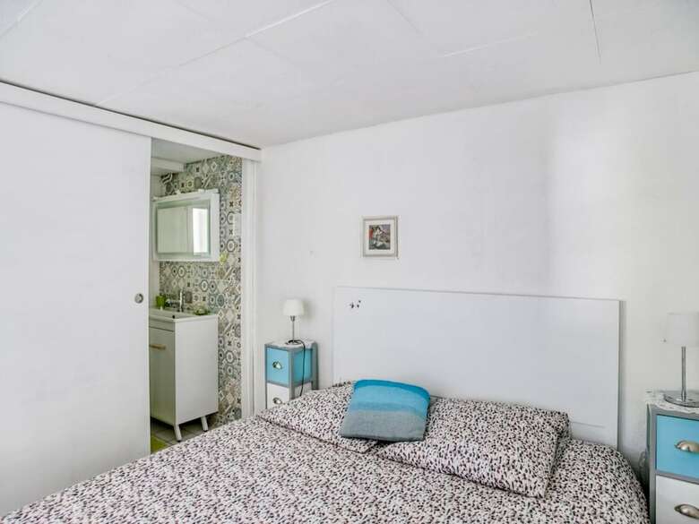 Comfortable Holiday Home In Roanne With Swimming Pool