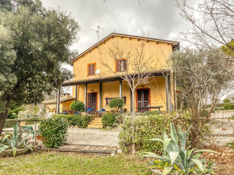 Secluded Holiday Home In Montefalco With Swimming Pool