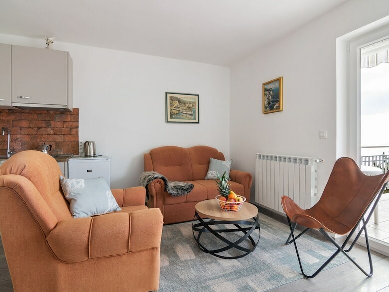 Lovely Apartment In Veprinac With Private Terrace