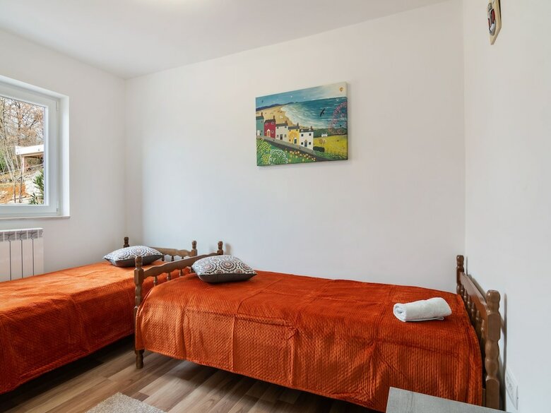 Lovely Apartment In Veprinac With Private Terrace