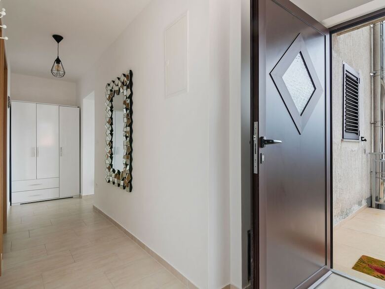 Lovely Apartment In Veprinac With Private Terrace