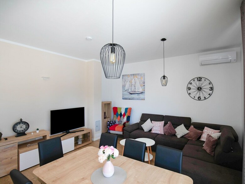 Modern Holiday Home In Zaton With Private Swimming Pool