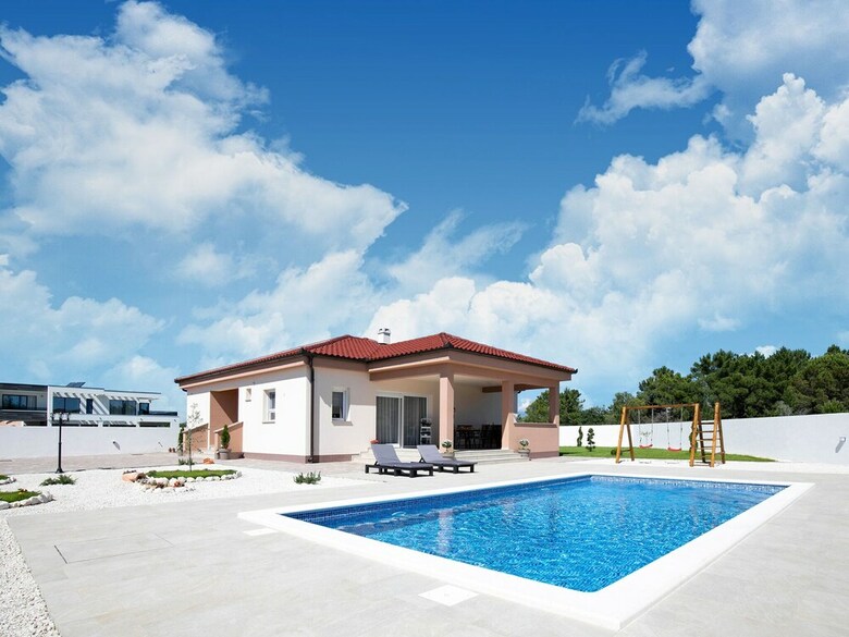 Modern Holiday Home In Zaton With Private Swimming Pool